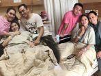 ayu-ting-ting-dan-raffi-ahmad-kembaran-warna-baju-saat-jenguk-nikita-mirzani.jpg