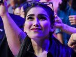 ayu-ting-ting-kepergok-kenakan-aksesoris-senilai-ratusan-juta-rupiah.jpg
