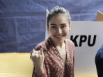 ayu-ting-ting-nyoblos-pilkada-jabar_20180627_185234.jpg