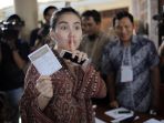 ayu-ting-ting-nyoblos-pilkada-jabar_20180627_185442.jpg