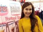 ayu-ting-ting-saat-ditemui-di-mall-lippo-kemang-village-jakarta-selatan-minggu-492016_20160904_203842.jpg