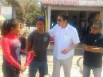 aziz-syamsuddin-di-markas-pelatnas-selancar-pantai-sanur-bali-sabtu-172017_20170702_201155.jpg