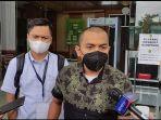 aziz-yanuar-saat-ditemui-awak-media-di-pengadilan-negeri-pn-jakarta-timu.jpg