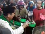 bagi-bagi-bubur-samin_20160608_123913.jpg