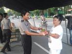 bagikan-takjil_20160609_201946.jpg