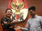 bahas-sinergi-antar-lembaga-jaksa-agung-temui-pimpinan-kpk_20191108_173611.jpg