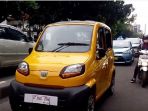 bajaj-roda-empat-saat-terlihat-di-jalanan-jakarta_20170721_161421.jpg