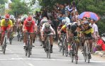 balap-sepeda-tour-de-khatulistiwa-pontianak_20141103_110842.jpg