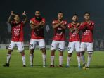 bali-united-bungkam-arema-malang-6-1_20171009_003600.jpg