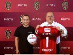 bali-united-mendapat-sponsor-baru-yakni-pt-pintu-kemana-saja.jpg
