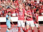 bali-united-nick-van-der-velden_20180911_181711.jpg