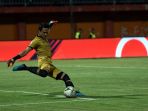 bali-united-permalukan-madura-united-di-kandangnya_20190820_223313.jpg