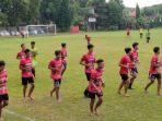 bali-united-u-20-gelar-latihan-bersama-bali-united-u-18.jpg