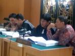 bambang-karyanto-dan-adam-munandar-sidang-tipikor_3_20151113_112835.jpg