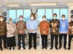 bambang-soesatyo-saat-menerima-audiensi-pengurus-asosiasi-penjualan-langsung-indonesia-apli.jpg