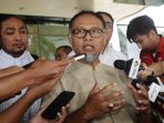 bambang-widjojanto-datangi-kpk-usai-deponering_20160305_103639.jpg