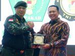 bamsoet-dan-ketua-hipakad.jpg
