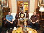 bamsoet-dan-prof-satya-arinanto-2210.jpg