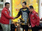 bamsoet-saat-menerima-pengurus-pemuda-batak-bersatu.jpg