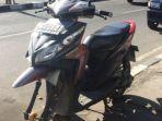ban-motor-berubah-jadi-donat-ditinggal-pemiliknya.jpg