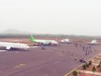 bandara-belitung-lumpuh-akibat-asap-pesawat-parkir_20150924_084449.jpg
