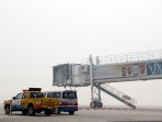 bandara-di-pekanbaru-lumpuh-akibat-kabut-asap_20150914_211747.jpg