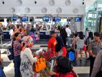 bandara-kualanamu-international-airport-dipadati-pemudik_20170621_223020.jpg