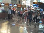 bandara-soetta-padat-calon-penumpang-liburan-nataru_20201218_071757.jpg