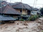 banjir-bandang-ciwidey-1_20170503_201442.jpg
