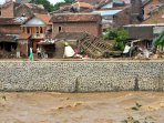 banjir-bandang-dan-longsor-garut_20160922_213100.jpg