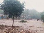 banjir-bandang-menghantam-kecamatan-sukawening.jpg