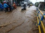 banjir-di-jalan-cikutra-barat-kota-bandung_20181127_174031.jpg