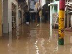 banjir-di-kampung-melayu-1.jpg