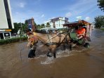 banjir-di-kelapa-gading_20150210_193309.jpg