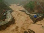 banjir-di-pacitan_20171128_145953.jpg