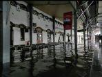 banjir-di-stasiun-tawang-semarang1.jpg