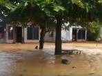 banjir-di-tanahlaut_20160621_001649.jpg