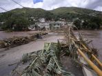 banjir-di-tenggara-brasil-tewaskan-belasan-orang_20220113_083028.jpg