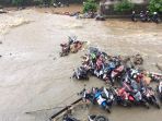 banjir-hantam-sma-negeri-2-bogor_20170227_191831.jpg