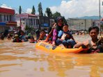 banjir-kembali-hantam-bandung_20160315_202604.jpg