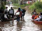 banjir-kembali-hantam-kabupaten-bandung_20161003_204217.jpg