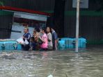 banjir-kembali-terjang-ibukota_20200223_192723.jpg