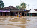 banjir-landa-kota-serang-banten_20220302_002846.jpg