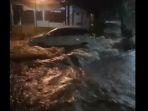 banjir-melanda-kawasan-pondok-karya.jpg