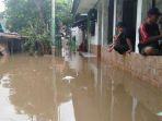 banjir-melanda-permukiman-di-jalan-kemang-selatan-10.jpg