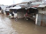 banjir-rendam-kawasan-kemang-utara_20230104_205248.jpg