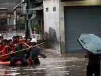 banjir-rendam-kawasan-kemang_20160209_185735.jpg