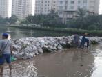 banjir-rob-jakarta-utara_20160608_062622.jpg