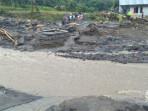 Suami dan Anak Tenaga Kesehatan di Puskesmas Mauponggo Dilaporkan Terseret Banjir di Nagekeo NTT