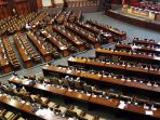 banyak-bangku-kosong-saat-rapat-paripurna-dpr-ri_20190924_184319.jpg